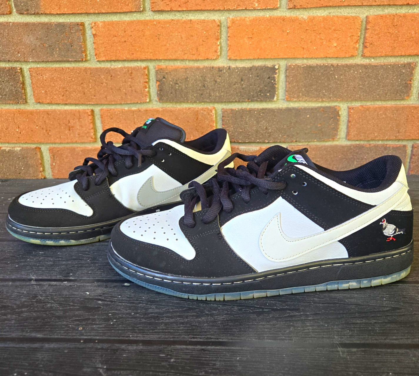 Nike SB Dunk Low Pro x Jeff Staple Panda Pigeon Black/White/Green Nike SB Dunk Low Pro x Jeff Staple Panda Pigeon Black/White/Green