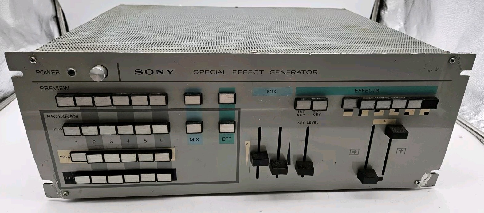 UNTESTED Vintage Sony Special Effects Generator SEG-2 - VERY RARE UNTESTED Vintage Sony Special Effects Generator SEG-2 - VERY RARE