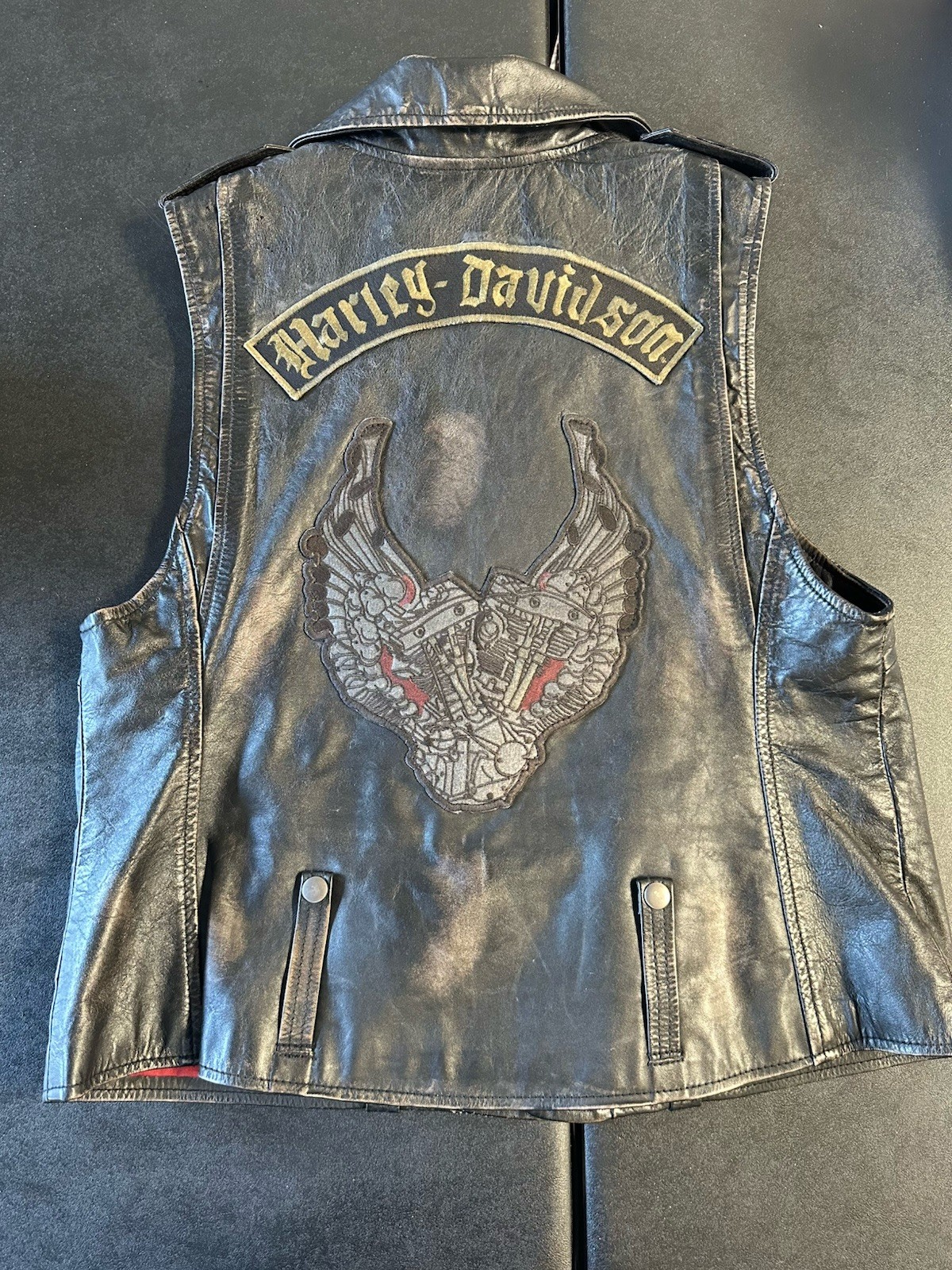 Harley Davidson Distressed Leather Vest Men’s Sz Large Embroidered Patch Biker