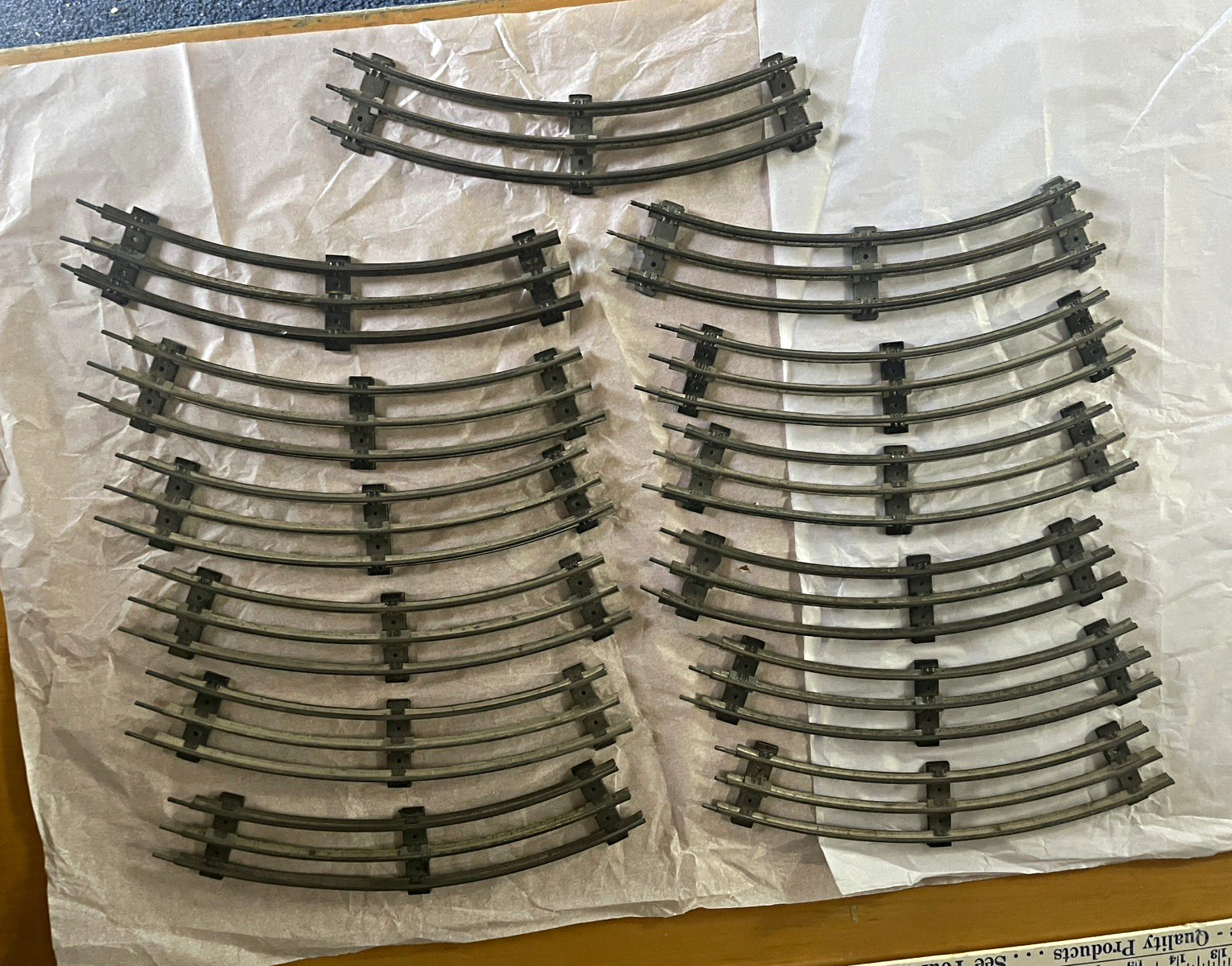 Lionel O-27 Gauge 3-Rail Curved Tubular Track Sections Lionel O-27 Gauge 3-Rail Curved Tubular Track Sections