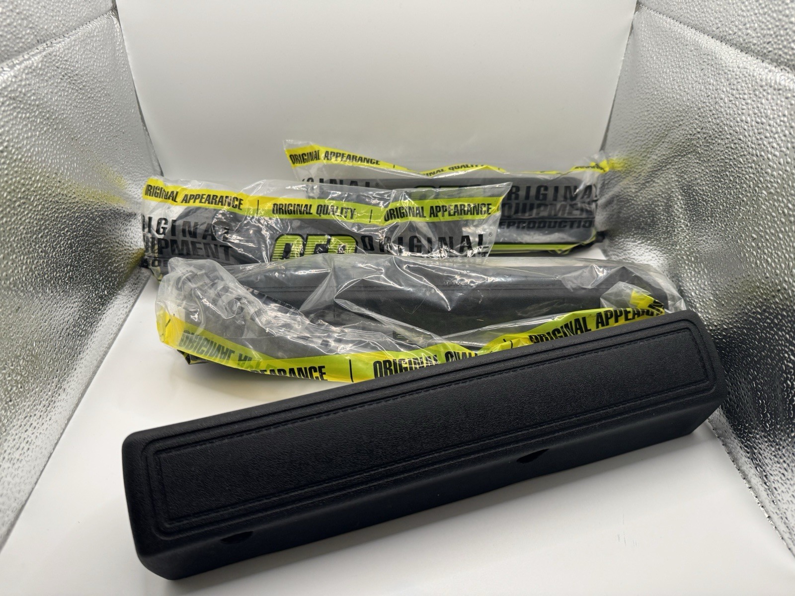 NEW 1966-70 Mopar B-Body Arm Rest Pads 13in And 9in Set 4pcs NEW 1966-70 Mopar B-Body Arm Rest Pads 13in And 9in Set 4pcs