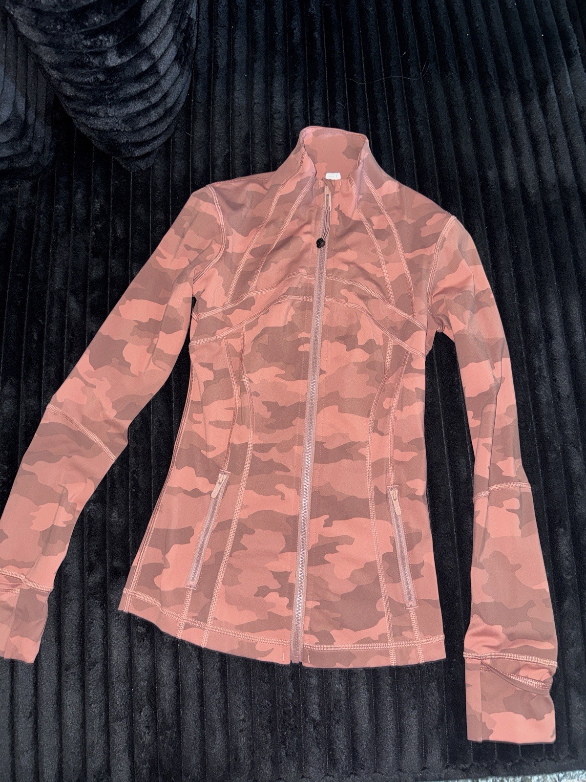 lululemon Define Jacket Full Zip Zipped Pockets Pink Camo Women’s 8 Slim lululemon Define Jacket Full Zip Zipped Pockets Pink Camo Women’s 8 Slim