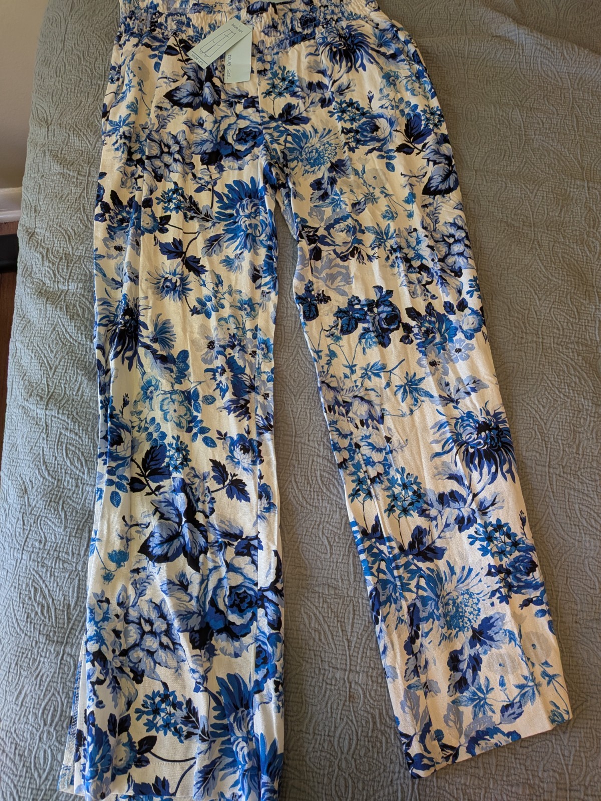 Blue Sol Sz. S blue Flowers/White Wide Leg Slit Legs Leisure Pants NEW