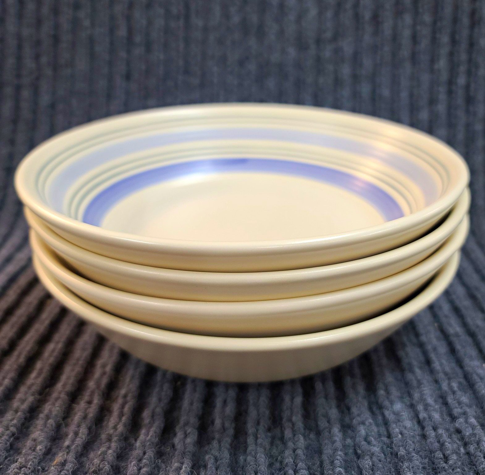 Set of 4 Pfaltzgraff Rio Individual Salad Bowls Hand Painted 8 Inch EUC Set of 4 Pfaltzgraff Rio Individual Salad Bowls Hand Painted 8 Inch EUC
