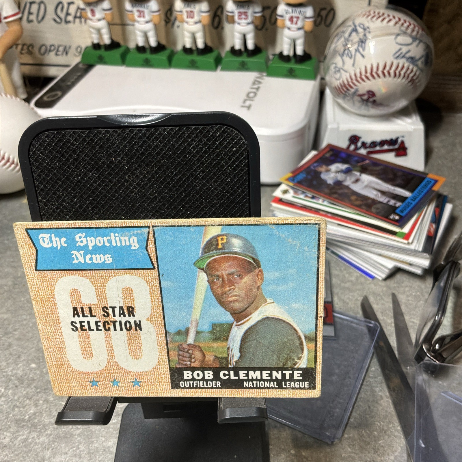 1968 Topps - Sporting News All-Stars Roberto Clemente #374 Called Bob on Card 1968 Topps - Sporting News All-Stars Roberto Clemente #374 Called Bob on Card