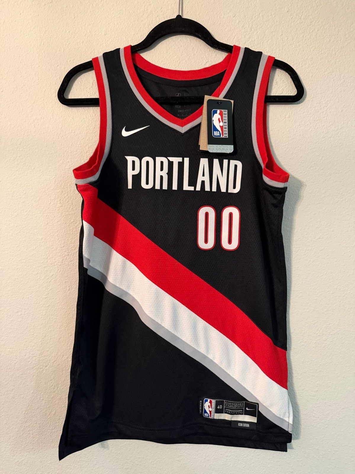 Nike NBA Scoot Henderson Portland Trail Blazers Jersey Men\'s Small New With Tags Nike NBA Scoot Henderson Portland Trail Blazers Jersey Men\'s Small New With Tags