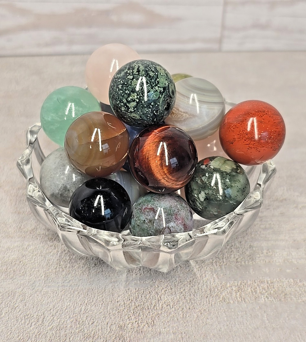 Mini Crystal Sphere Set 4pc 20mm Polished Gemstone Balls Display Decor Mini Crystal Sphere Set 4pc 20mm Polished Gemstone Balls Display Decor