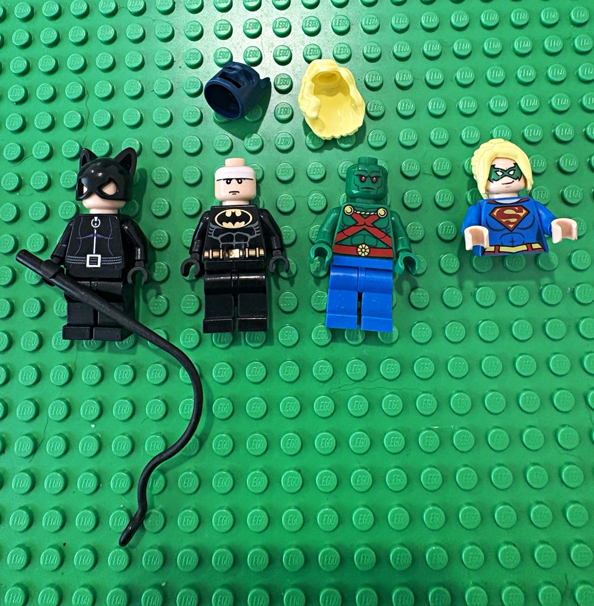 RARE LEGO DC parts & minifigs Batman, catwoman, Martian manhunter, supergirl RARE LEGO DC parts & minifigs Batman, catwoman, Martian manhunter, supergirl
