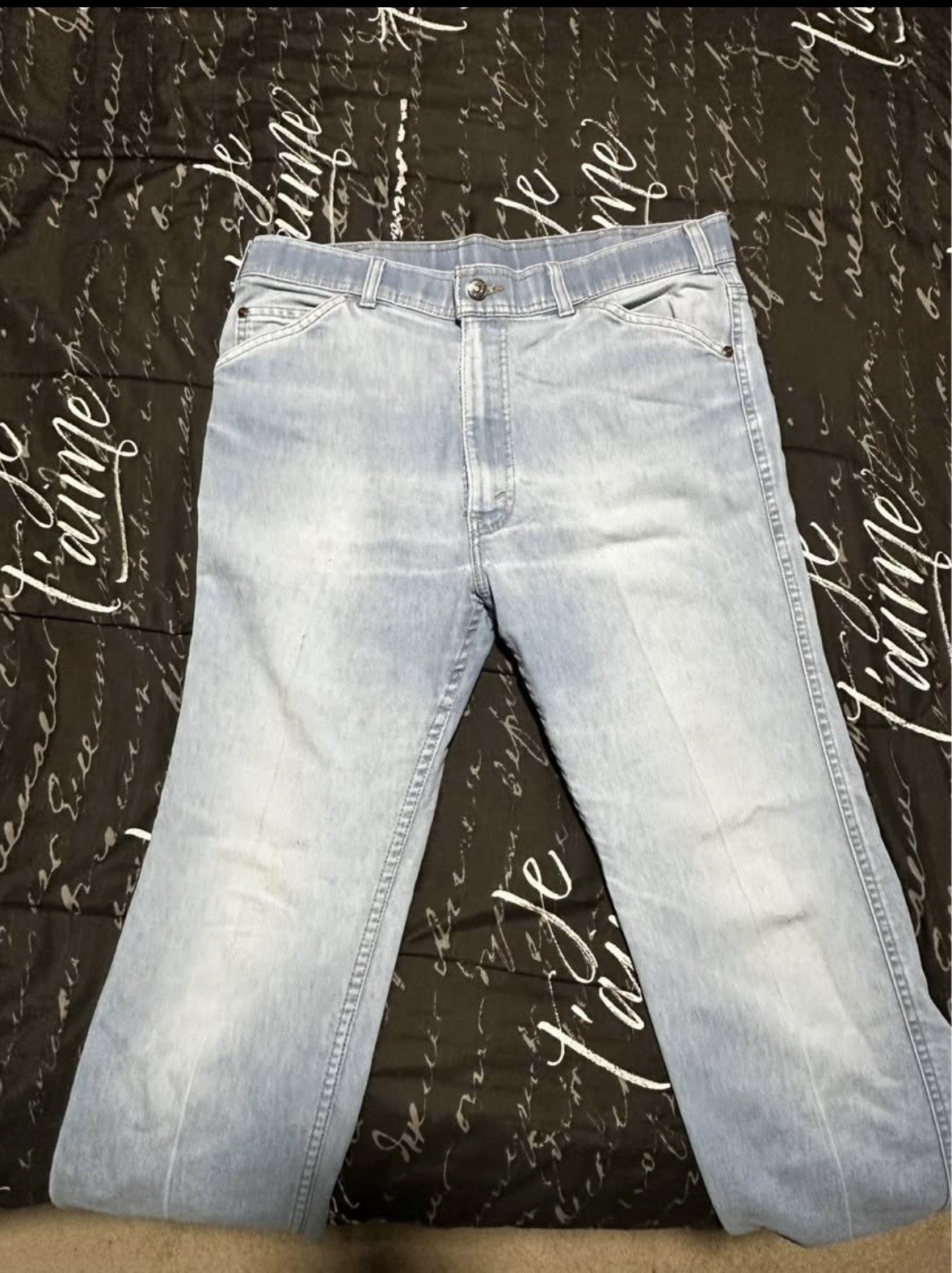 VINTAGE Levi\'s Men\'s Straight Comfort Fit Light Wash Blue Denim Jeans VINTAGE Levi\'s Men\'s Straight Comfort Fit Light Wash Blue Denim Jeans