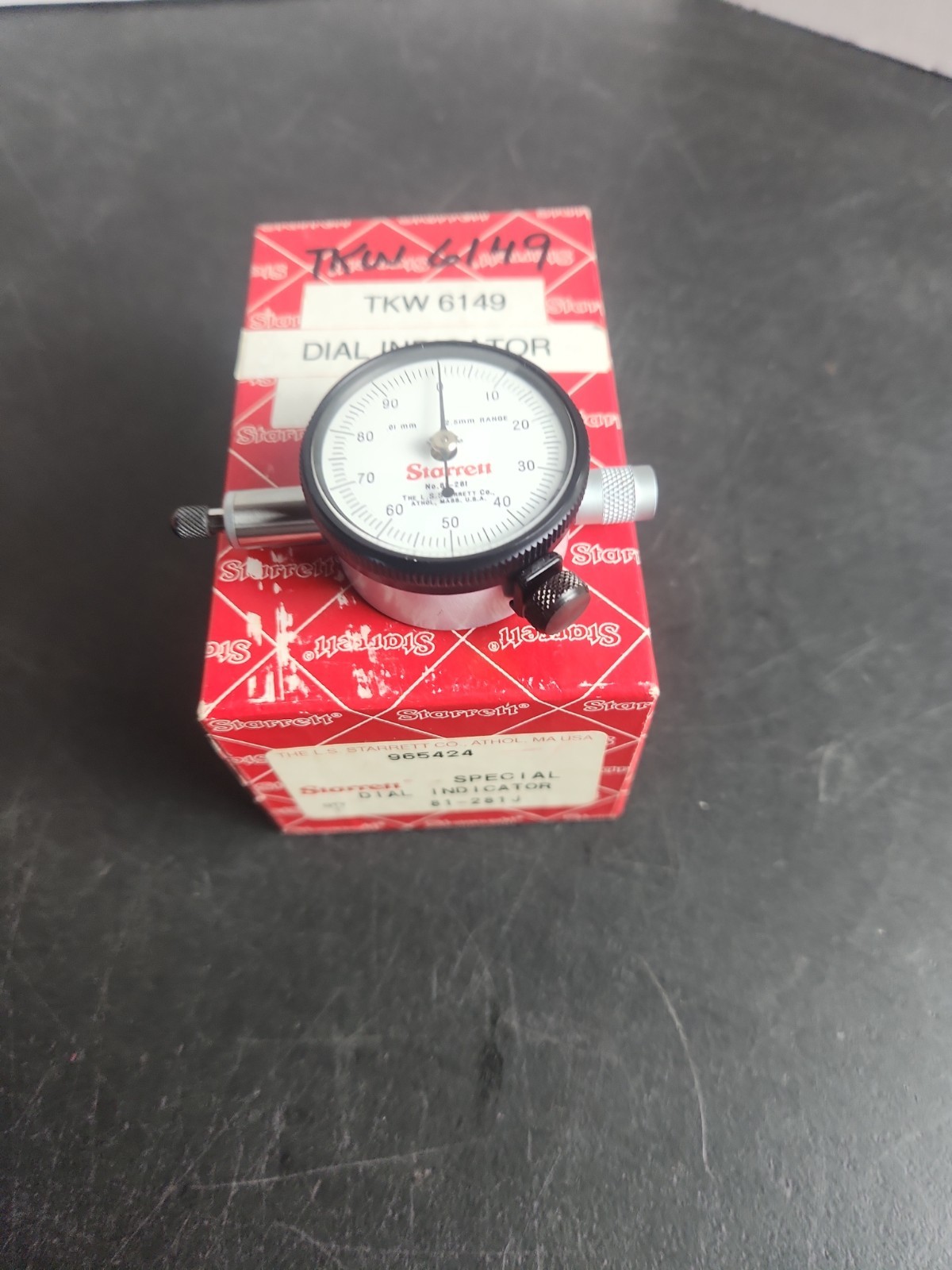 Starrett 81-281J Dial Indicator. .01 / 0-2.5mm Range, Metric Starrett 81-281J Dial Indicator. .01 / 0-2.5mm Range, Metric