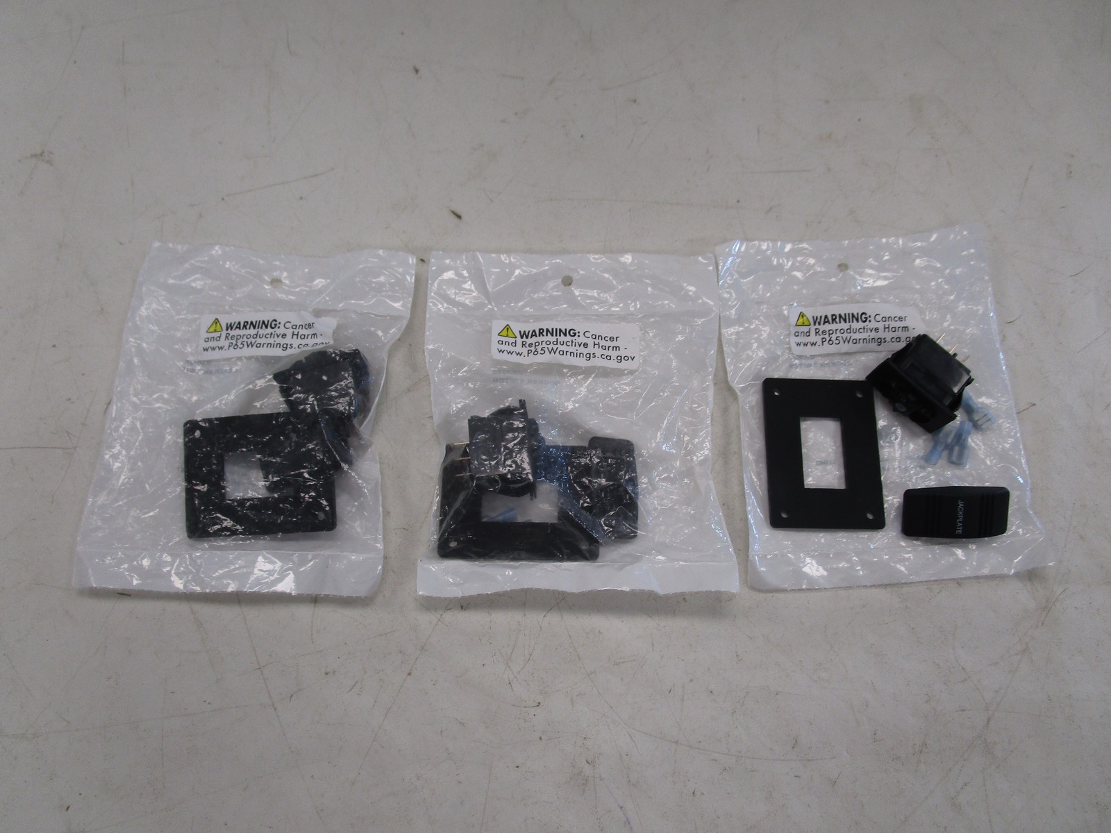 SIERRA JACKPLATE CONTROL ROCKER SWITCH SET OF (3) BLACK DK4020 MARINE BOAT SIERRA JACKPLATE CONTROL ROCKER SWITCH SET OF (3) BLACK DK4020 MARINE BOAT