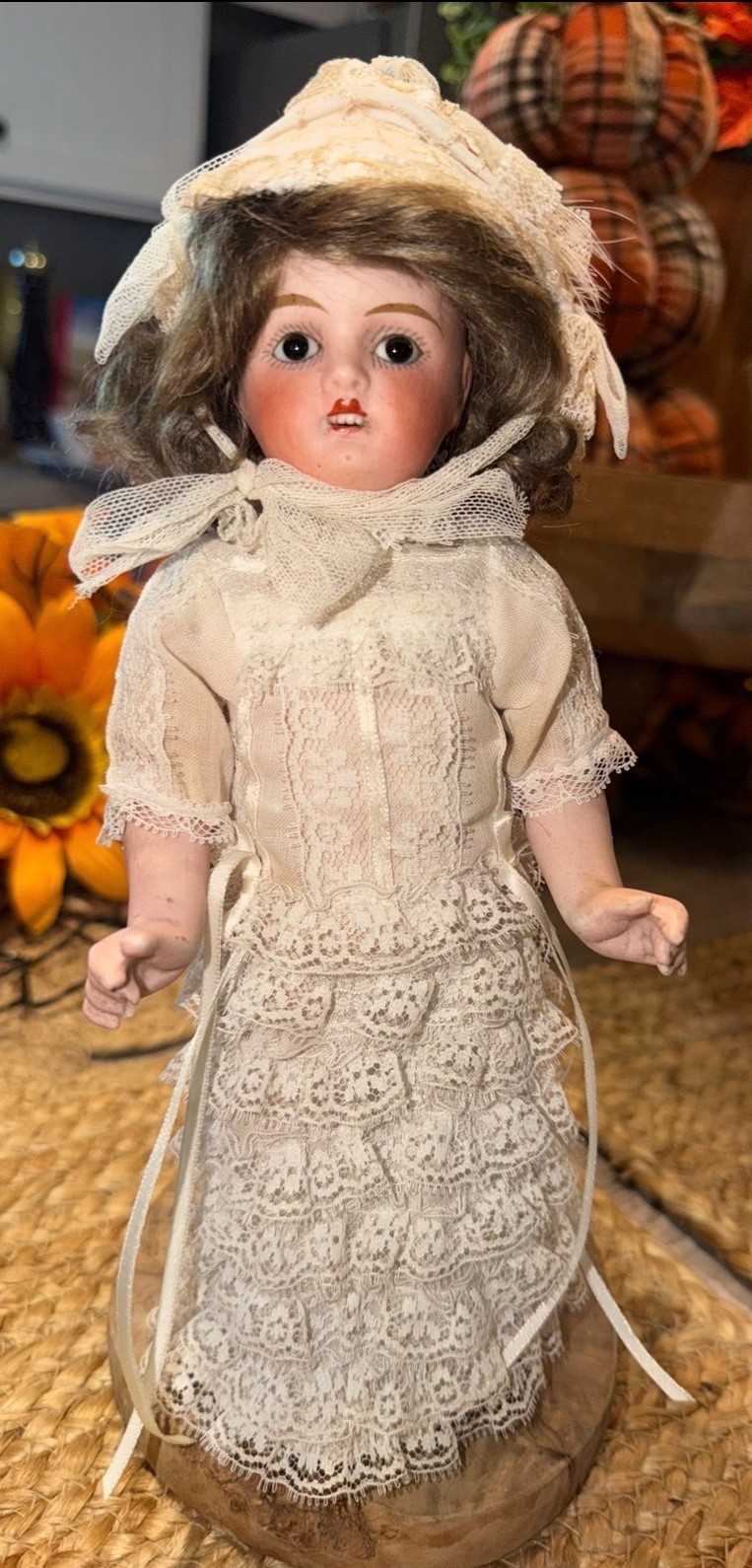 Antique Jules Verlingue petite francaise French Doll 10 Inches