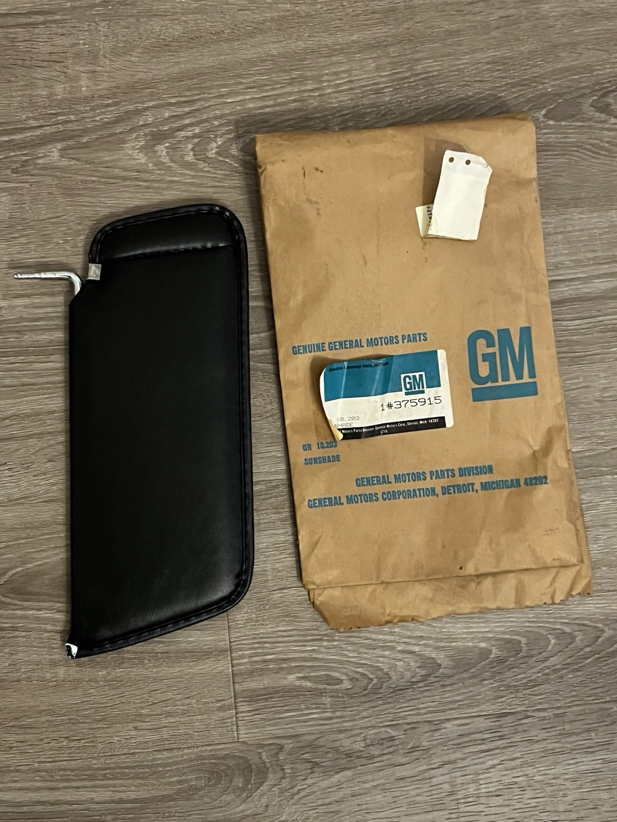 NOS 1977-1979 (C3) Corvette Passenger Side Sunvisor -Black #375915 NOS Rare