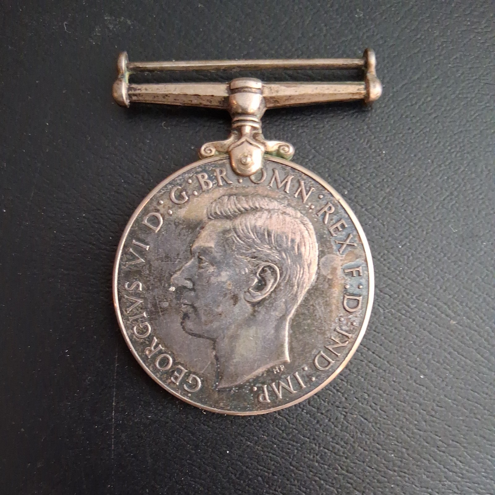 THE DEFENCE MEDAL STERLING DEFENSE SILVER GEORGIVS 1939-1945 AWARD THE DEFENCE MEDAL STERLING DEFENSE SILVER GEORGIVS 1939-1945 AWARD