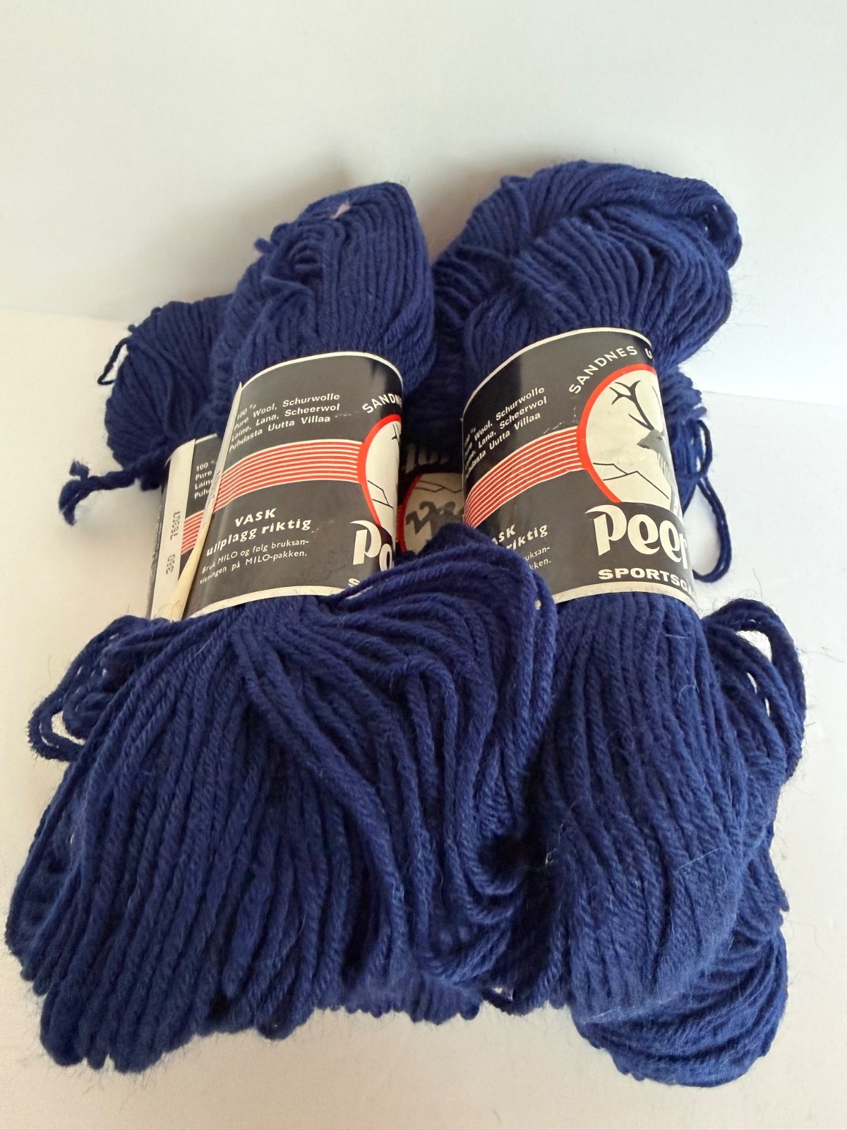 Vintage Peer Gynt 100% Wool 5 Skeins Navy Yarn  NEW