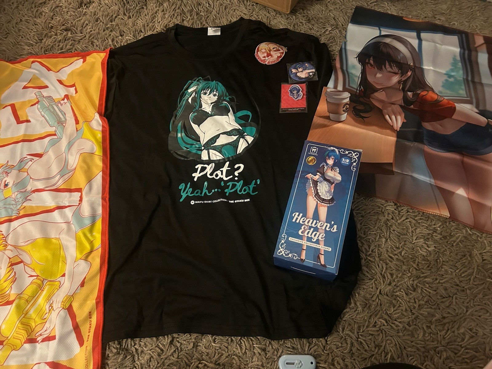 Heavens Edge- The Otaku Box Bundle Limited Edition Vinyl Figure