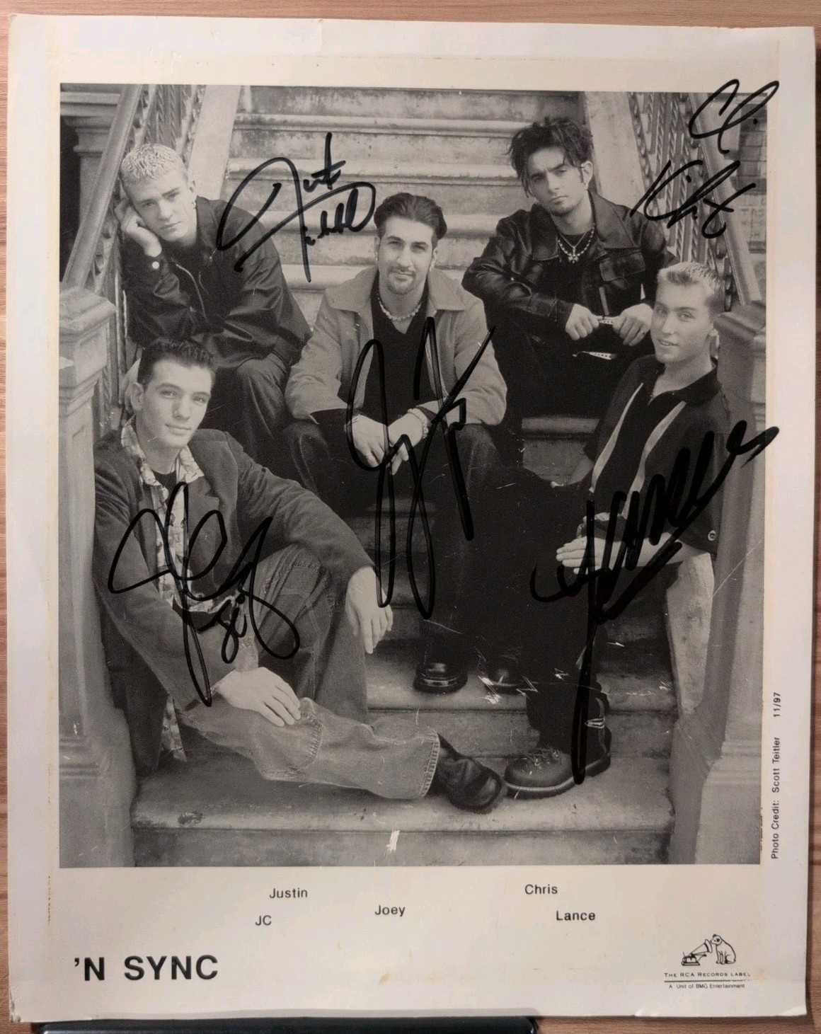 Hand Signed \'N SYNC 1997 RCA Promo Photo Justin Timberlake Autographed ALL 5