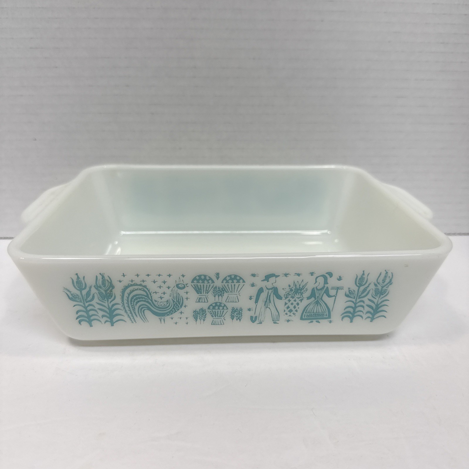 VINTAGE PYREX AMISH BUTTERPRINT 1 & 1/2 qt CASSEROLE DISH 0503 VINTAGE PYREX AMISH BUTTERPRINT 1 & 1/2 qt CASSEROLE DISH 0503