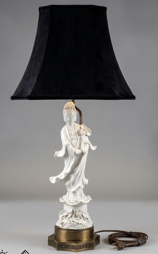 Vintage Chinese Blanc De Chine Porcelain Guanyin Kwanyin figurine lamp Vintage Chinese Blanc De Chine Porcelain Guanyin Kwanyin figurine lamp