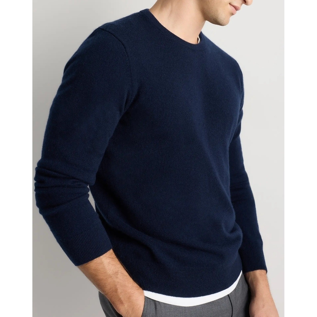 Quince Mens M NWT Mongolian Cashmere Crewneck Sweater True Navy Blue Quiet Lux