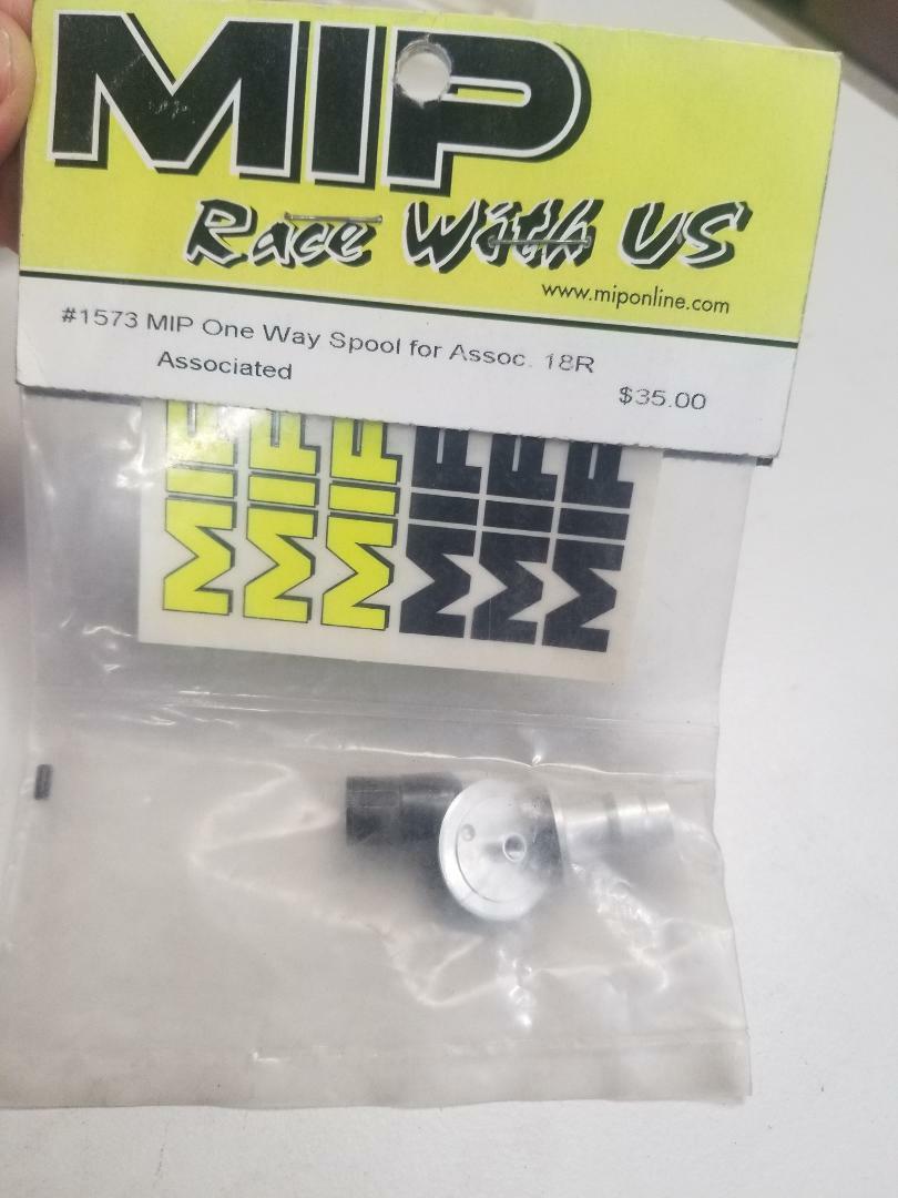 Vintage MIP #1573 One Way Spool for Assoc 18R NEW Vintage MIP #1573 One Way Spool for Assoc 18R NEW