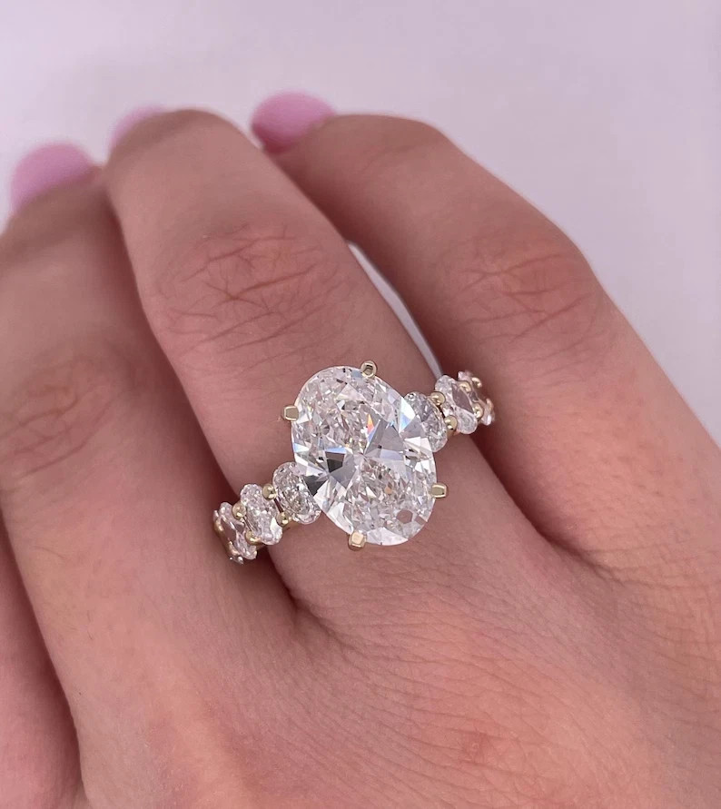 5.00Ct Oval-Cut EF/VS1 Lab Grown Diamond Solitaire Wedding Ring 14k Yellow Gold