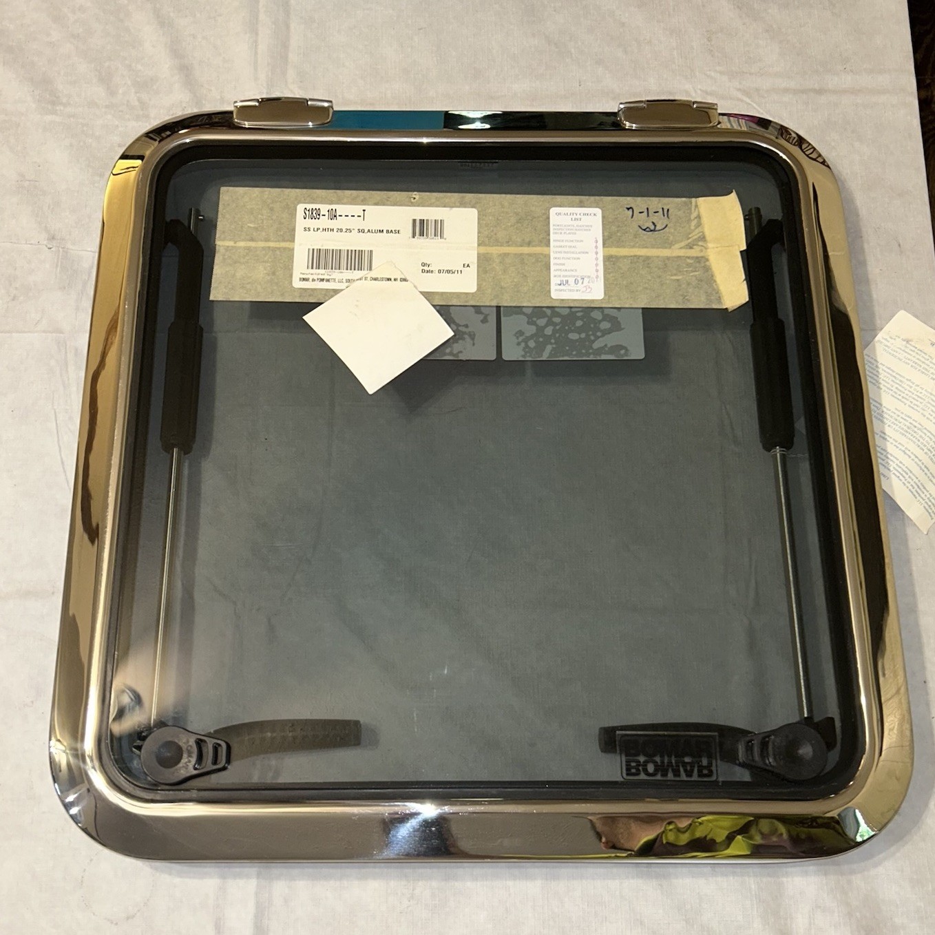 Bomar Deck Hatch Stainless Steel Voyager Low Profile 20 1/4