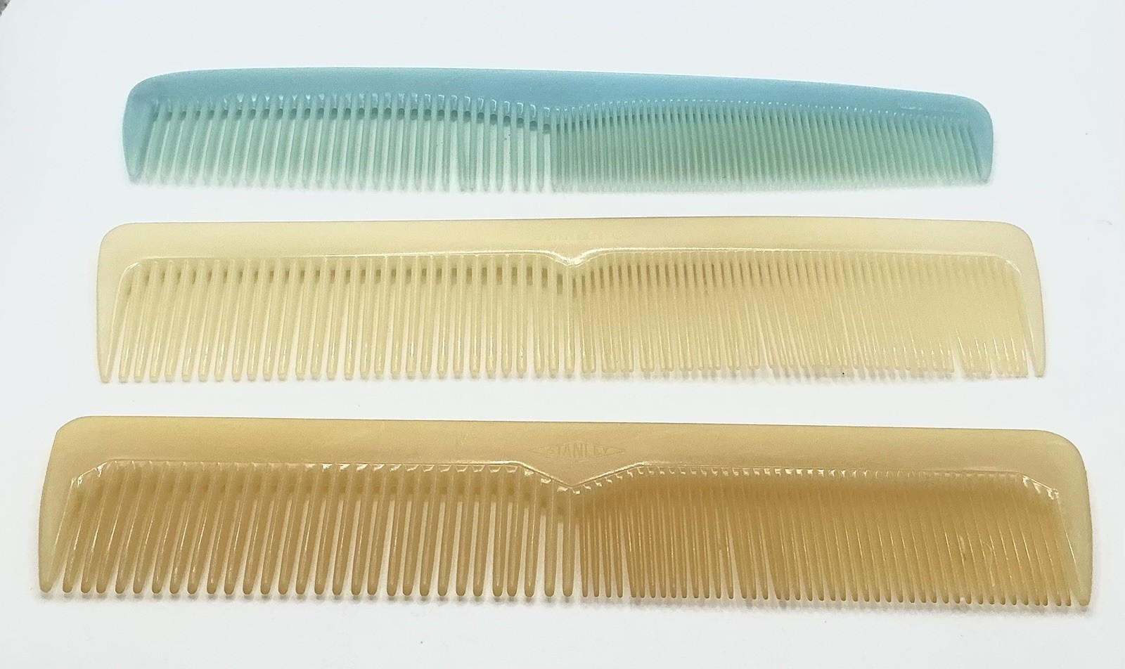 Two Vintage Stanley Hair Combs Cream, One Blue All Made In USA Plastic/Nylon