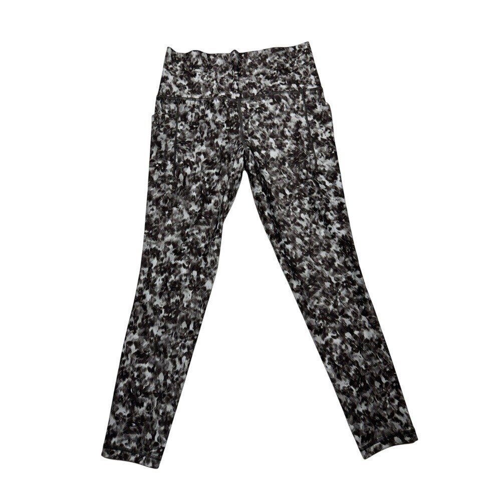 Athleta Salutation Stash 7/8 Tight Leggings Black Grey Floral Print Small S Athleta Salutation Stash 7/8 Tight Leggings Black Grey Floral Print Small S