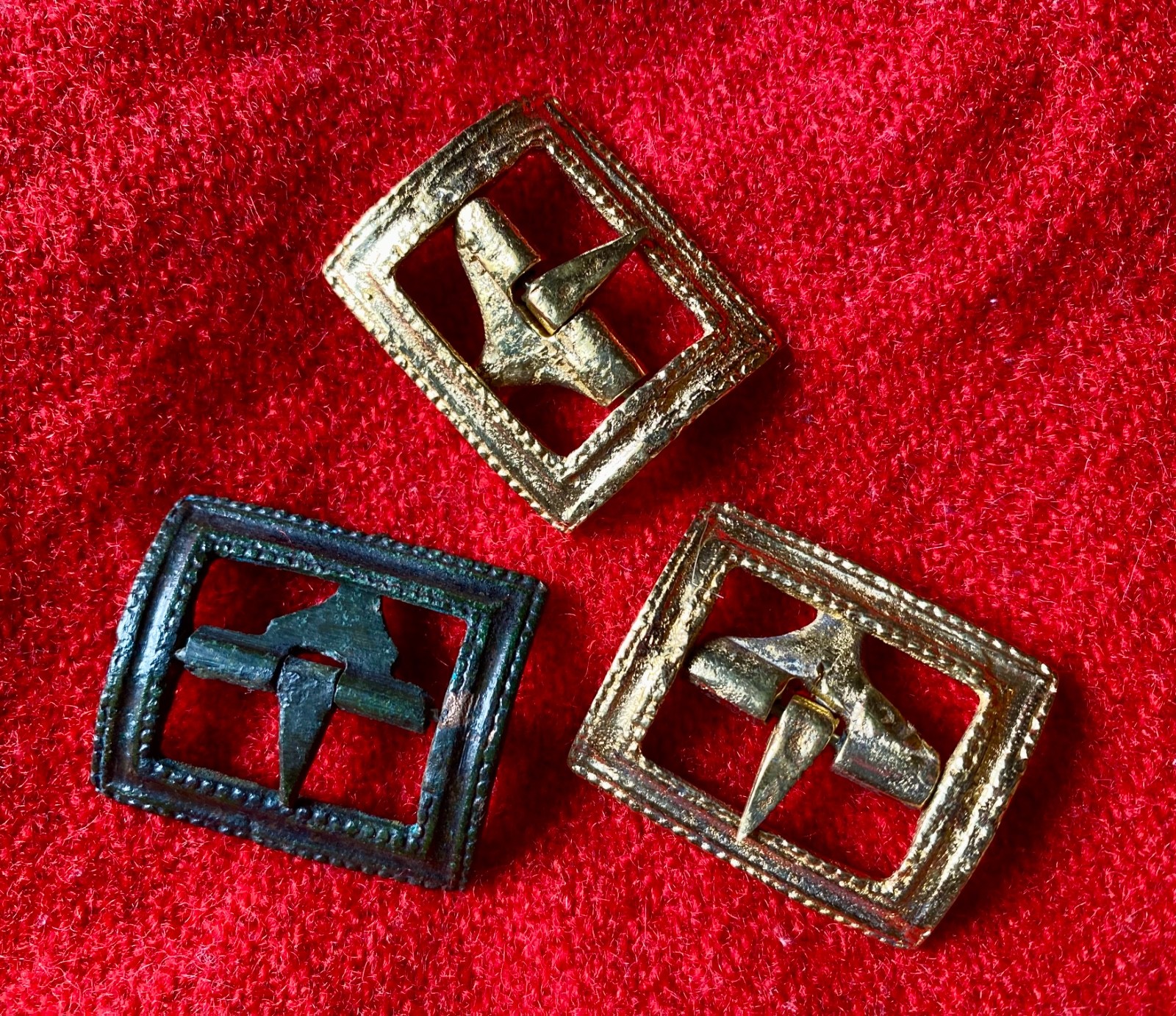 Early 18th century shoe buckles 1700-1720 Early 18th century shoe buckles 1700-1720