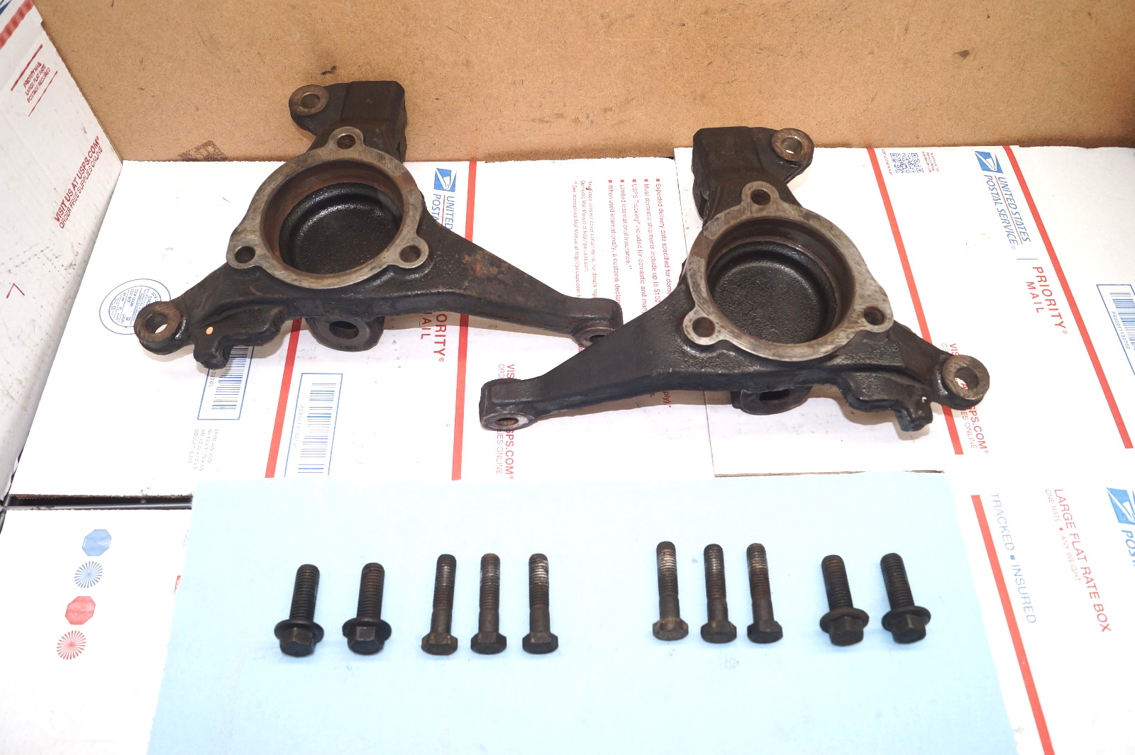 98-04 2WD Chevy S10 Blazer Front Spindles LH&RH W/Hub Bolt G-Body Big Brake Swap