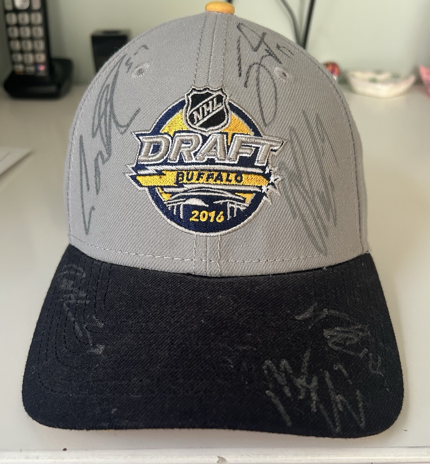 2016 NHL Draft Hat Signed Matthews, Tkachuk, Eichel & More – JSA LOA