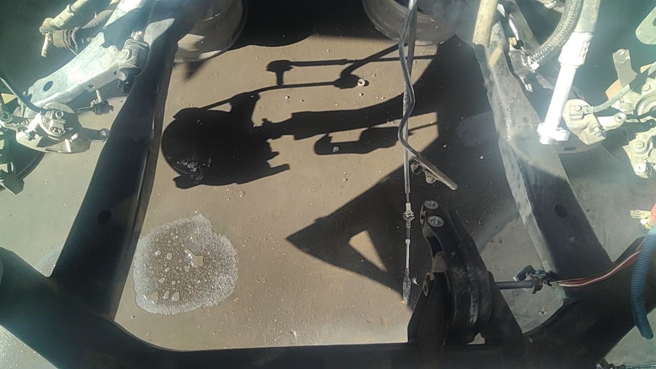 Crossmember/cradle/undercarria SATURN ION 05 06 07