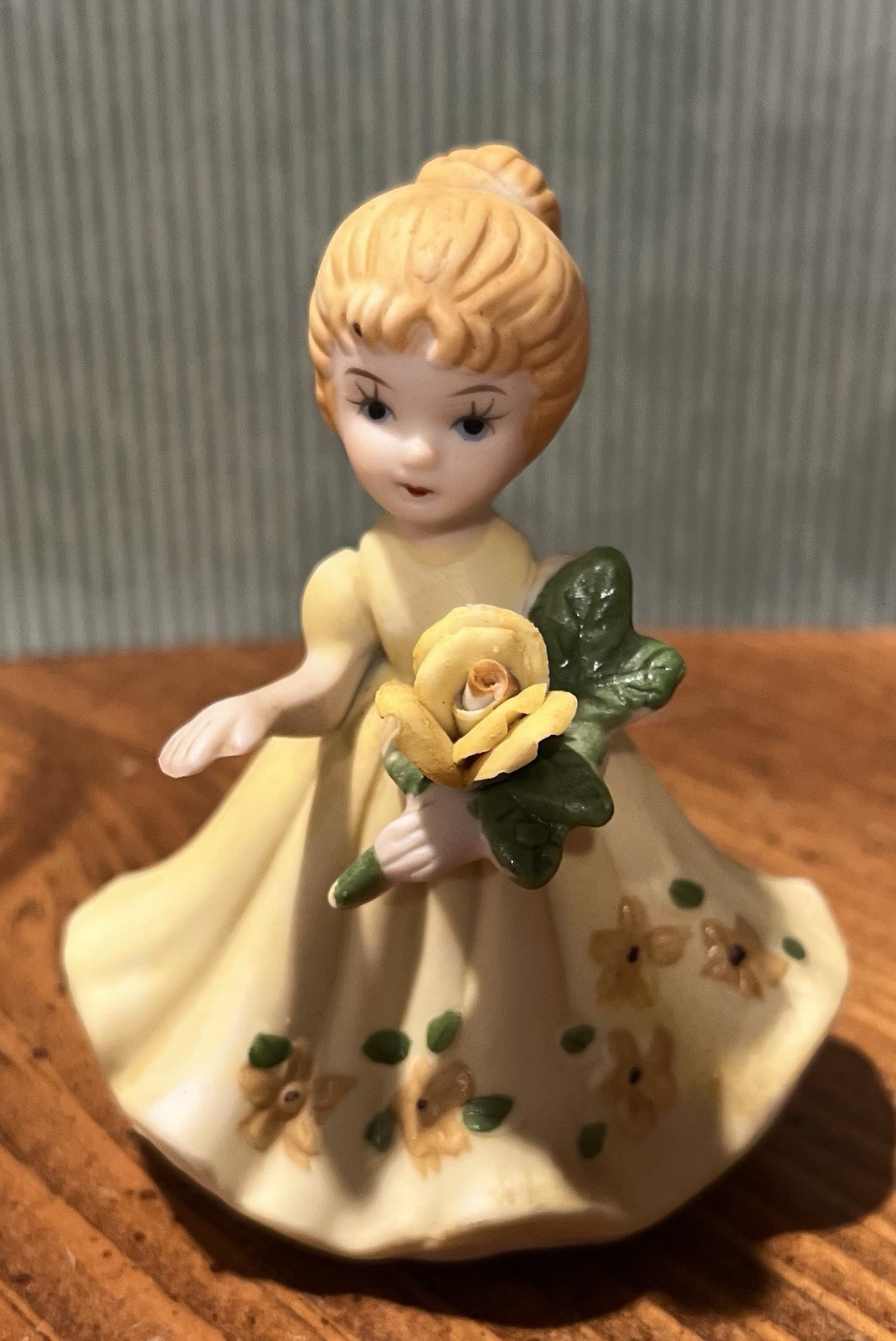 Vintage Figurine Woman Lady Yellow Flower Spring Ceramic Porcelain Taiwan Vintage Figurine Woman Lady Yellow Flower Spring Ceramic Porcelain Taiwan
