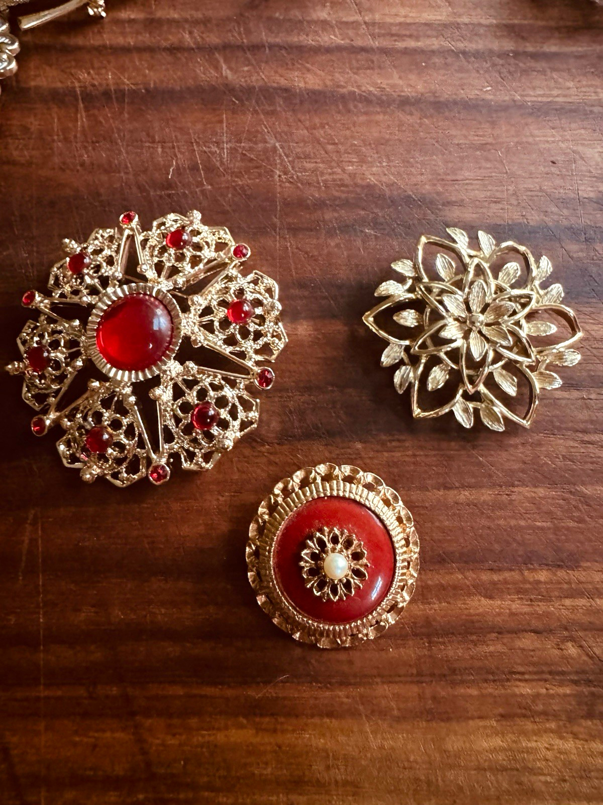 Vintage Set of 3 Sarah Coventry Gold Tone Brooches Vintage Set of 3 Sarah Coventry Gold Tone Brooches
