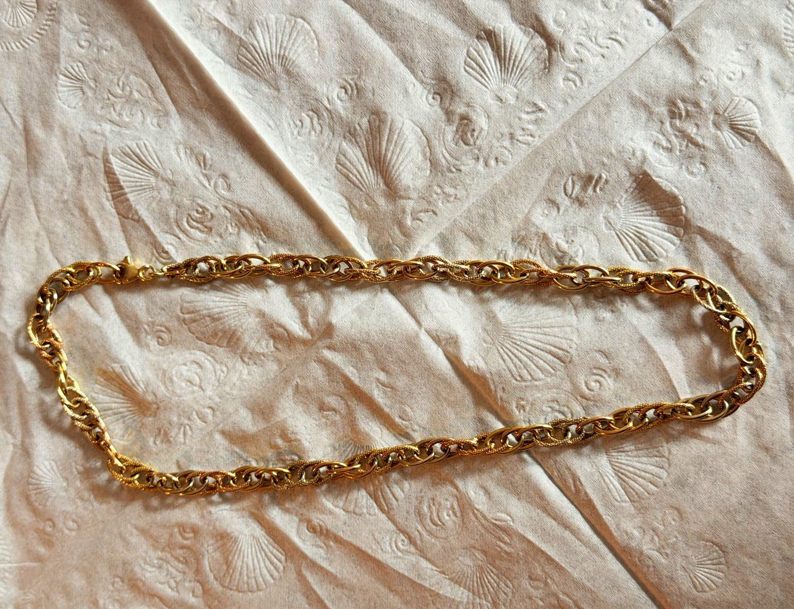 Gold Tone Rope Chain Necklace, Metal, Lobster Clasp, No Stone Gold Tone Rope Chain Necklace, Metal, Lobster Clasp, No Stone