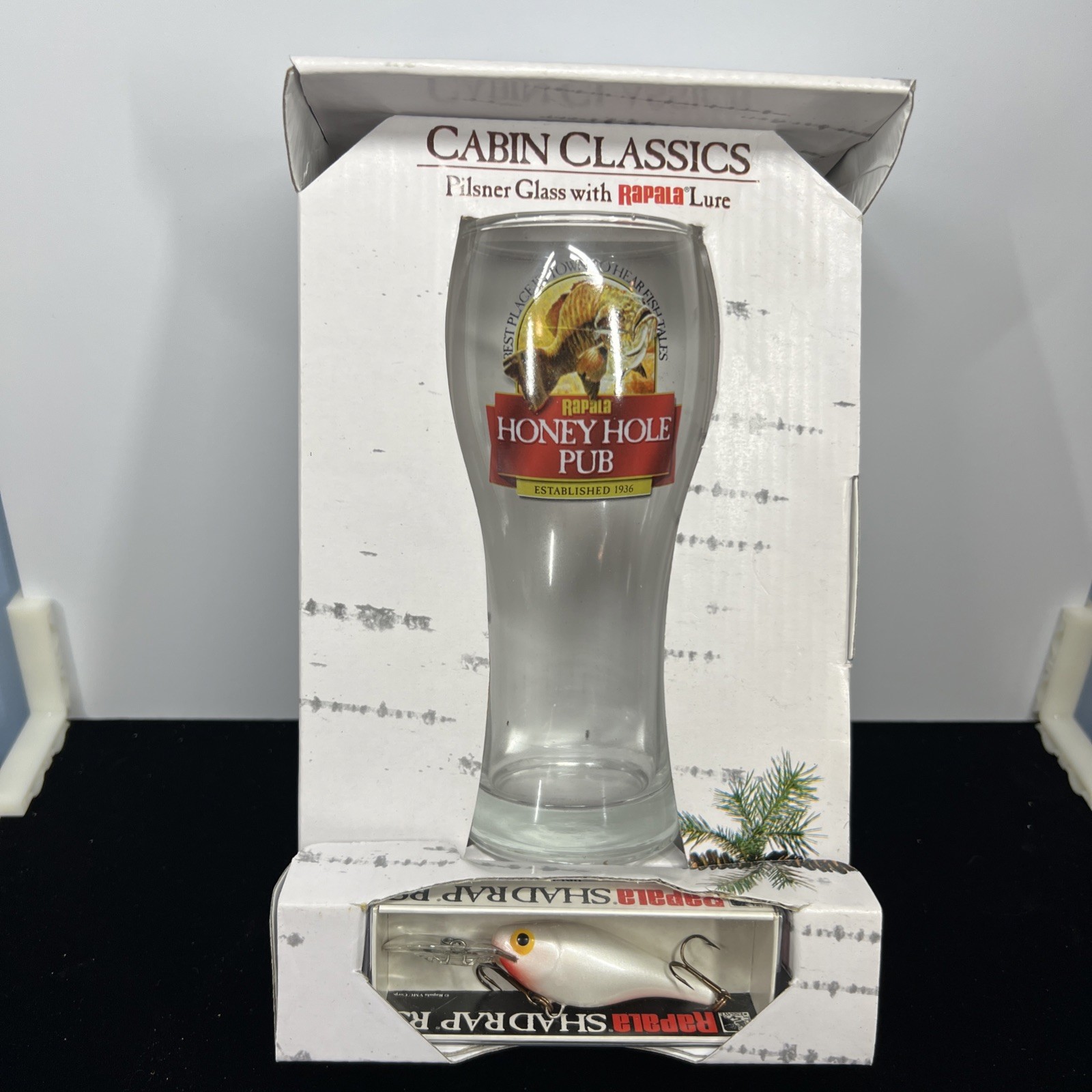 New Rapala Cabin Classics Honey Hole Pub Pilsner Glass & Shad Rap Lure Gift Set