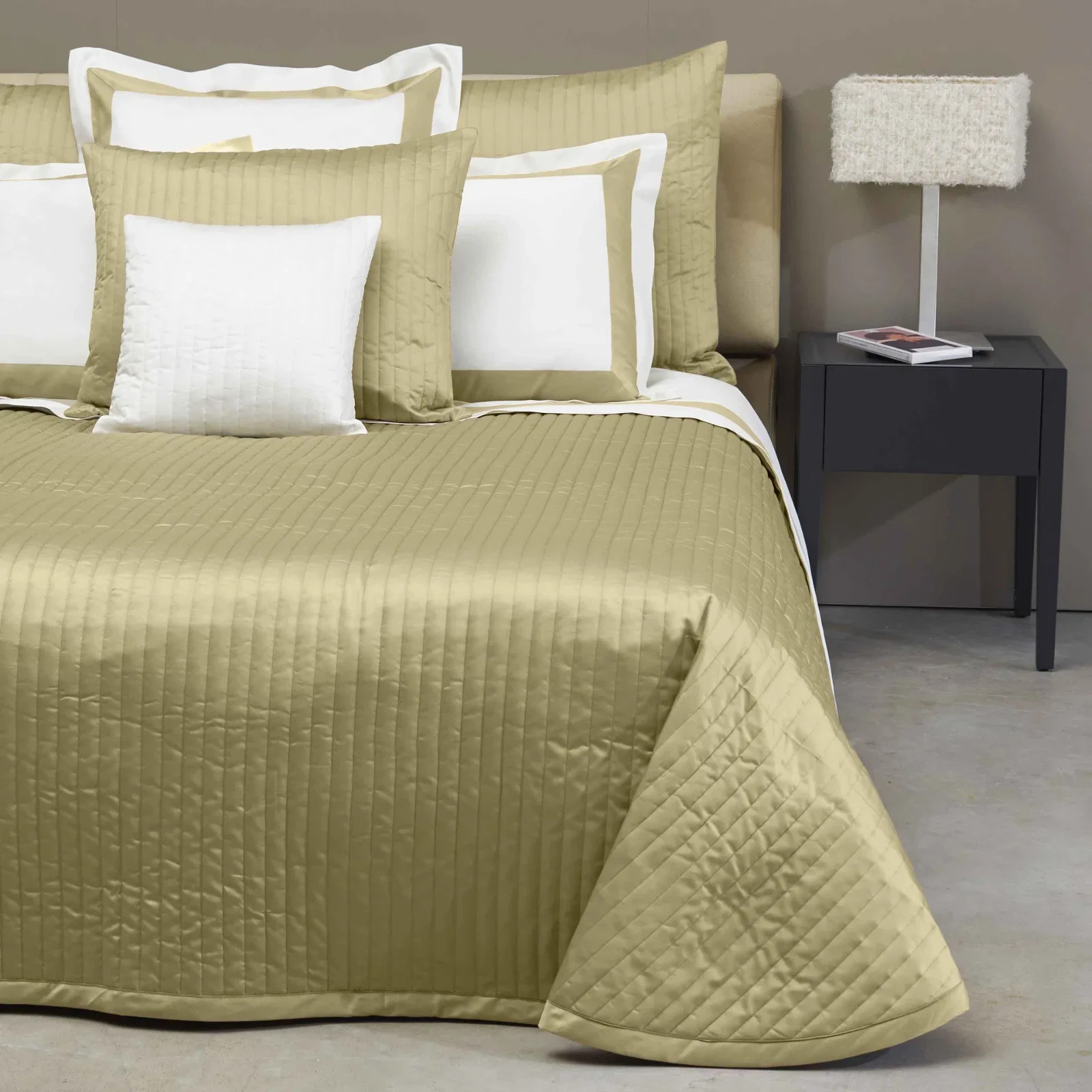 SIGNORIA di Firenze Siena TAUPE King Channel Quilted Coverlet