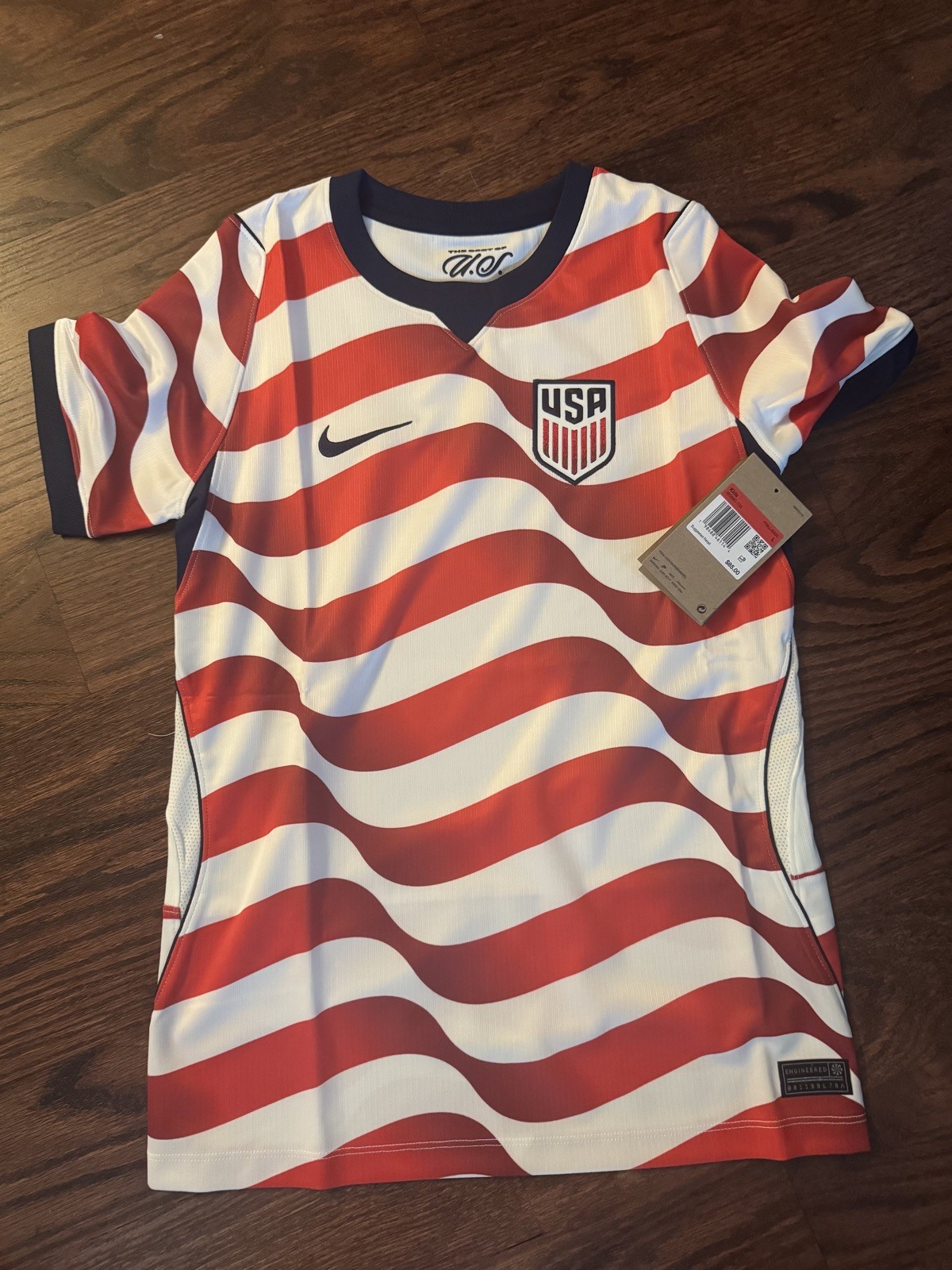 NEW w/TAGS NIKE MENS USA JERSEY YL NEW w/TAGS NIKE MENS USA JERSEY YL