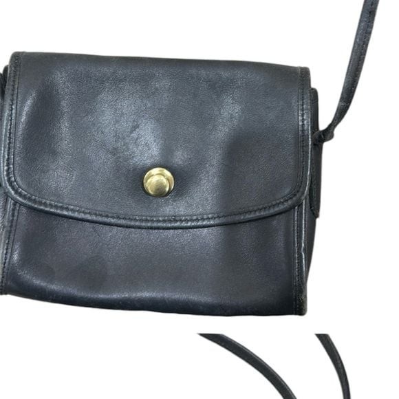 Coach Chrystie rare vintage navy blue glove tanned leather crossbody bag Coach Chrystie rare vintage navy blue glove tanned leather crossbody bag