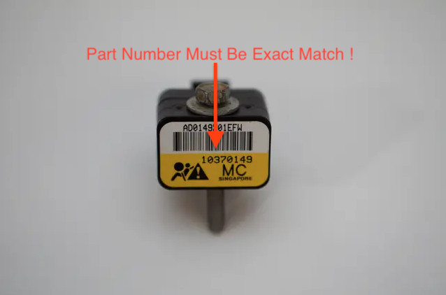 2005 - 2006 Cadillac Chevrolet GMC FRONT Sensor 10370149 OEM