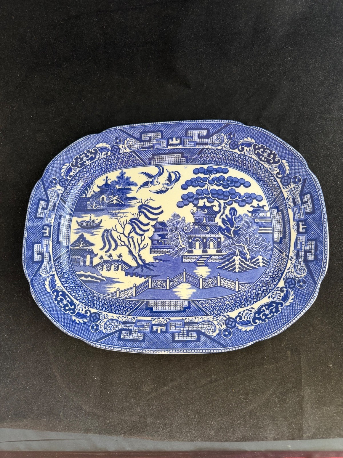 19TH CENTURY ENGLISH PLATTER BLUE WILLOW STAFFORDSHIRE TRANSFERWARE 15.5 x 12