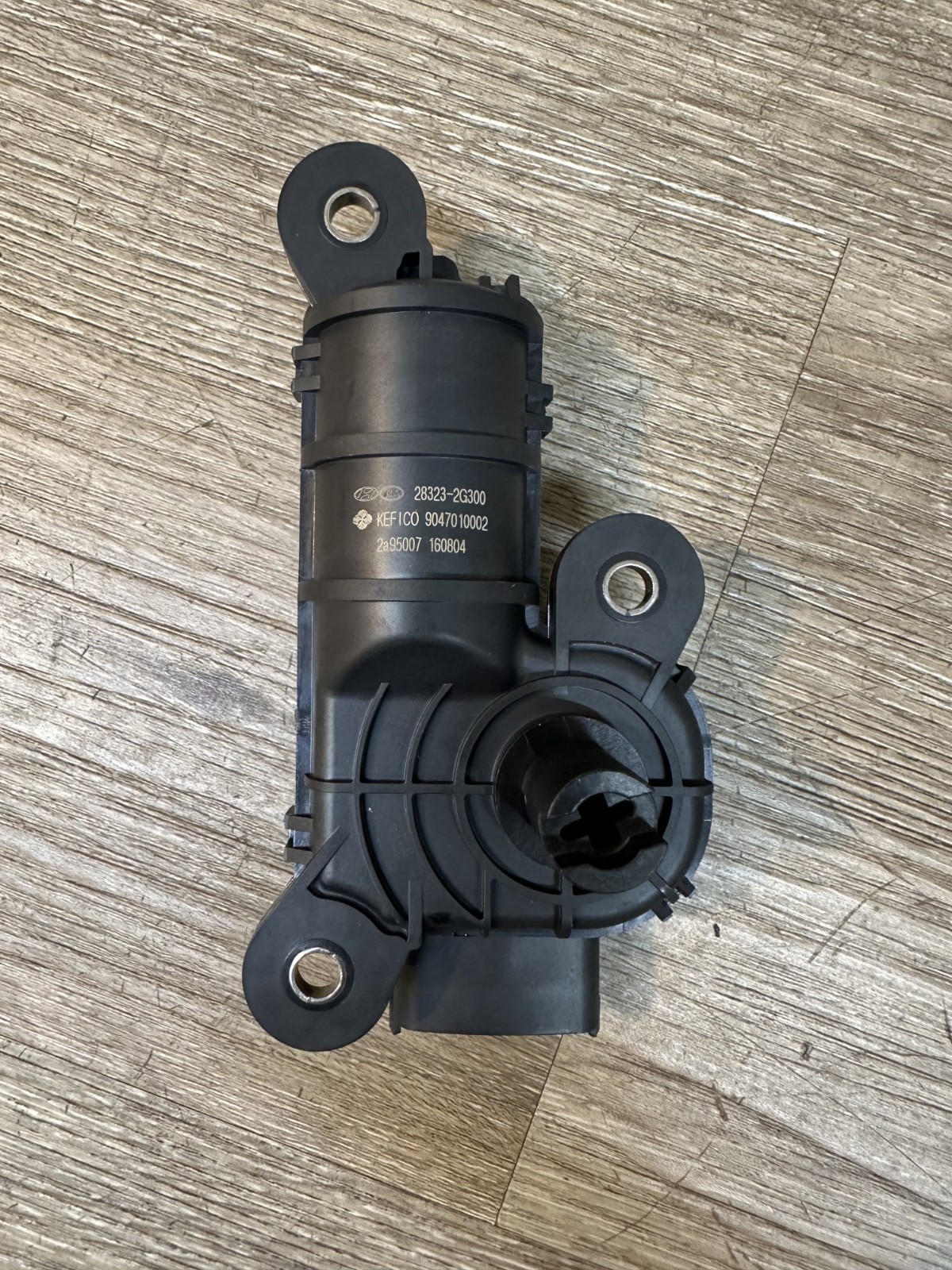 2009-13 HYUNDAI TUCSON EGR VACUUM MOTOR OEM PART# 28323-26300