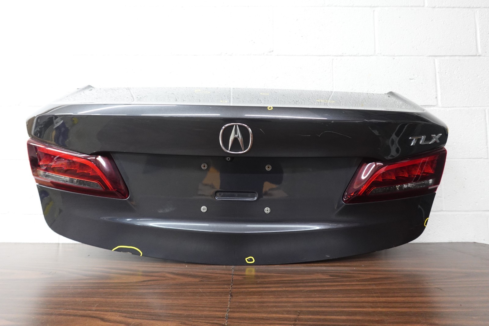 2015-2020 ACURA TLX REAR TRUNK LID COMPLETE W/CAMERA 2015-2020 ACURA TLX REAR TRUNK LID COMPLETE W/CAMERA