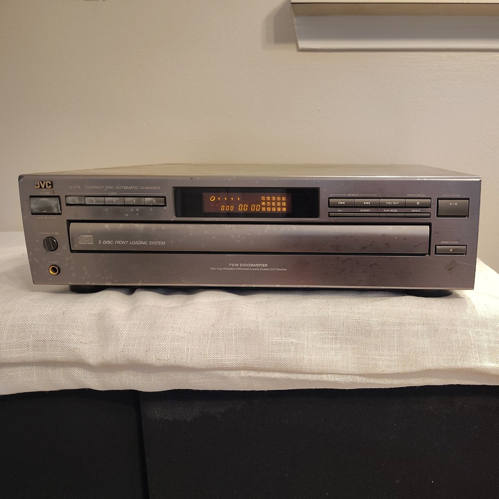 VTG JVC XL-F76TN 5-Disc CD Carousel Player - PEM Titanium - TESTED / WORKS GREAT