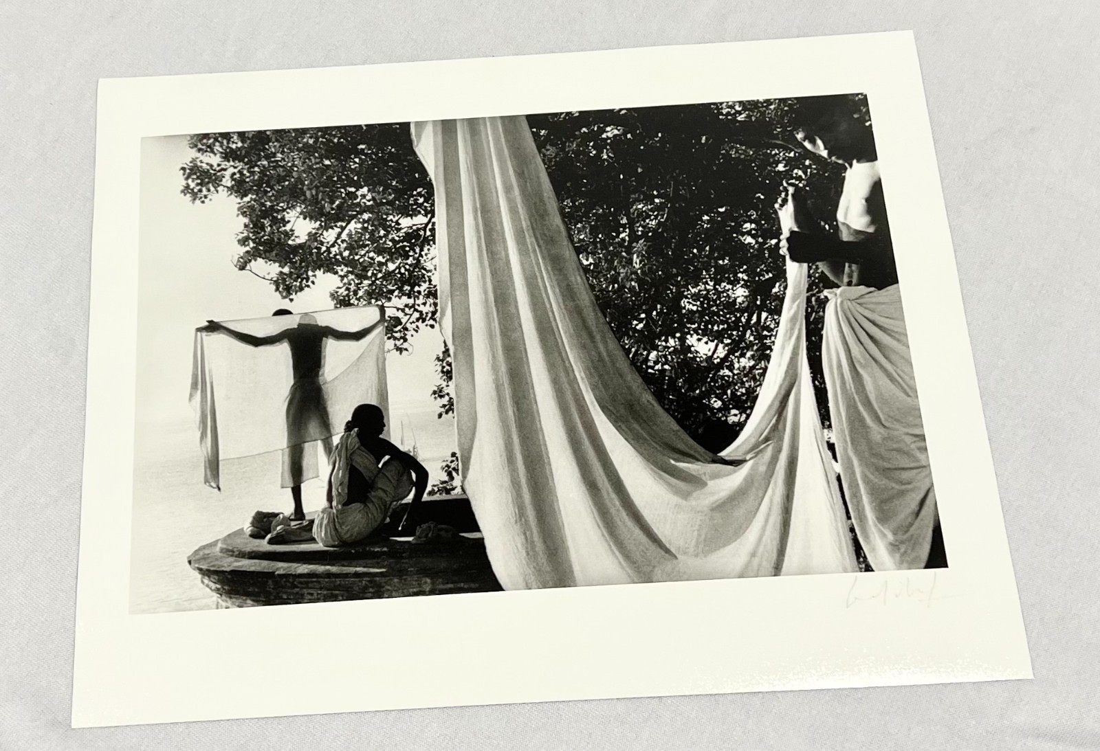 Signed Original Marc Riboud Silver Gelatin Print 12 1/4 x 8 1/4 inch Signed Original Marc Riboud Silver Gelatin Print 12 1/4 x 8 1/4 inch