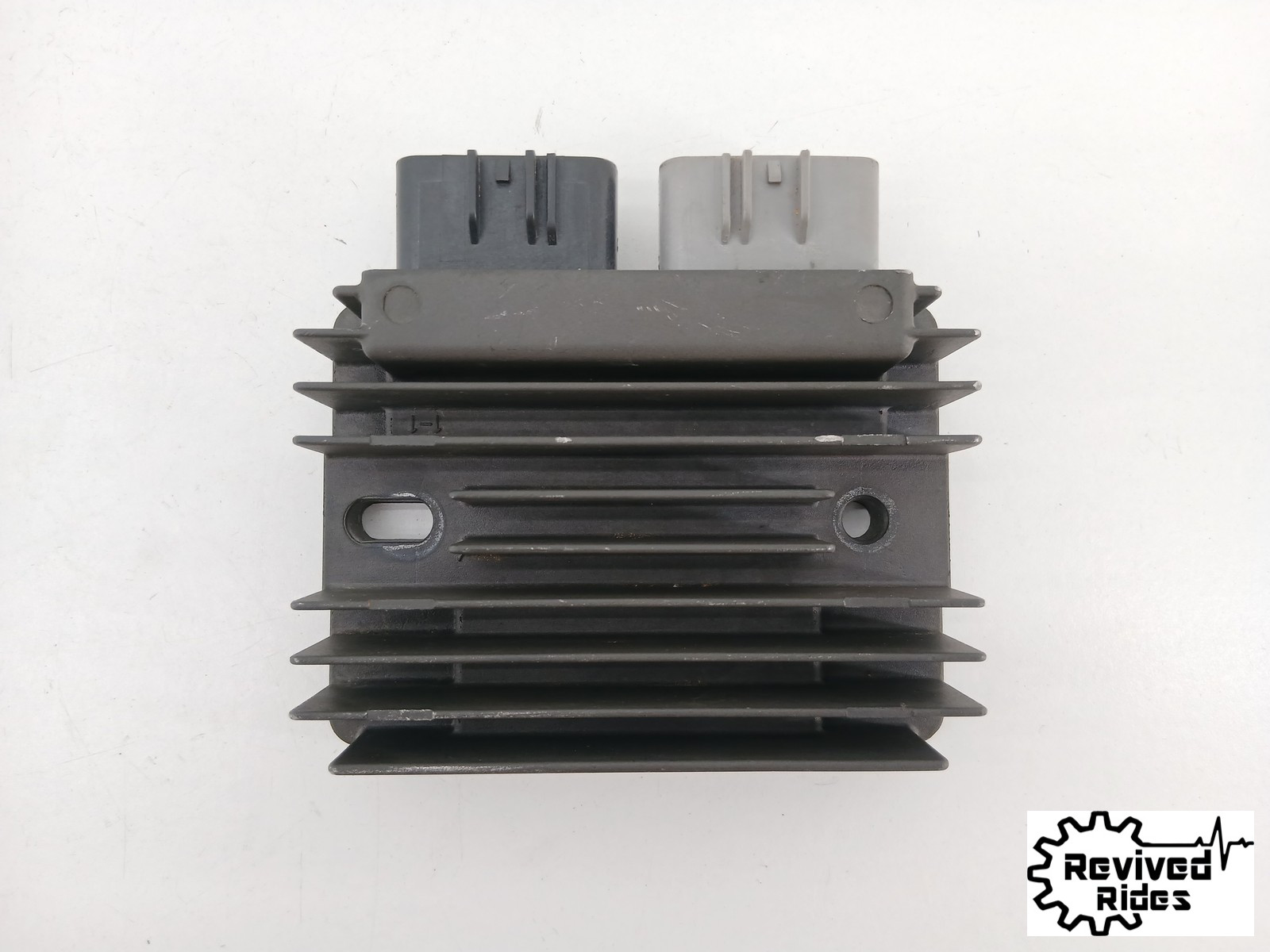 17-26 Kawasaki Ninja Zx10r Oem Rectifier Voltage Regulator 21066-0748