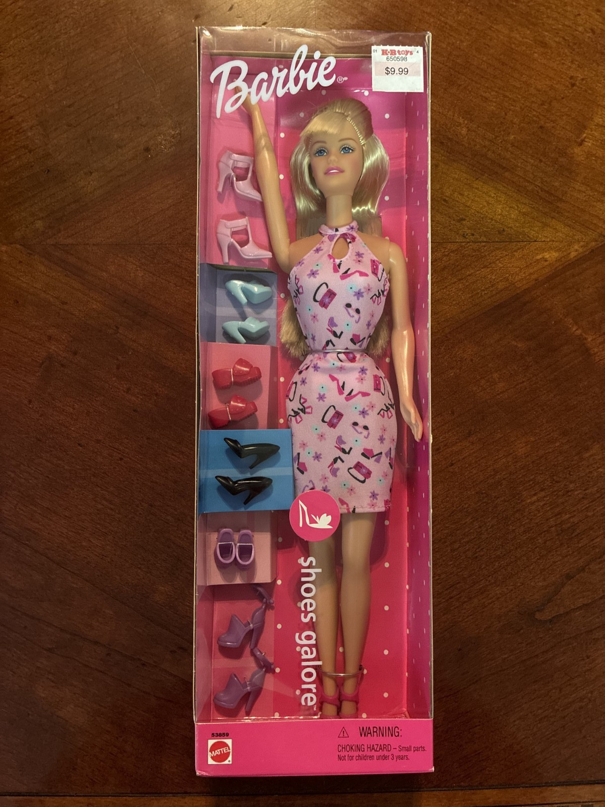 Mattel 2001 Barbie shoes galore NIB
