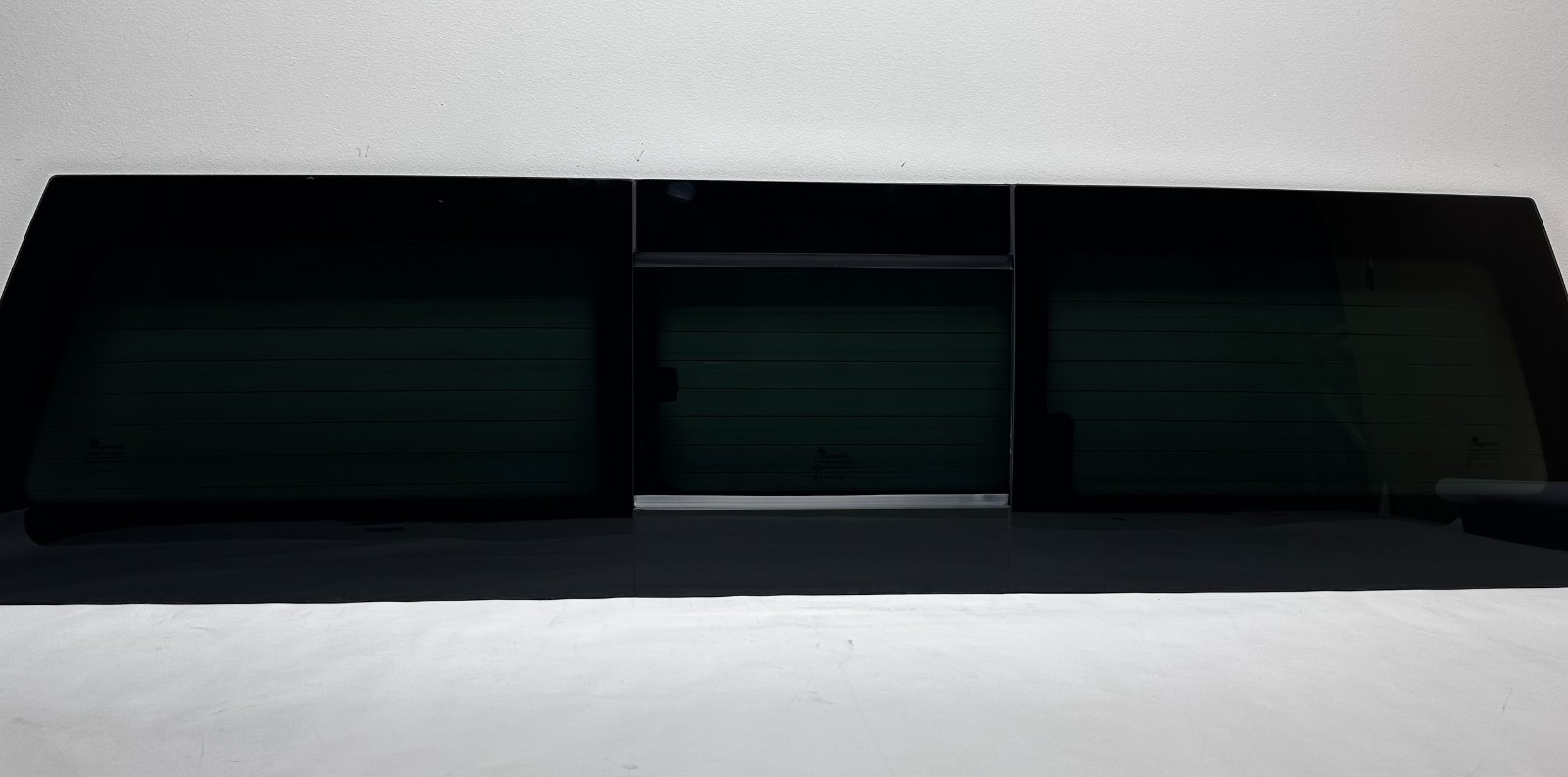 Fits 2019-2026 GMC Sierra 1500 Back Glass MANUAL Sliding Window / Heated