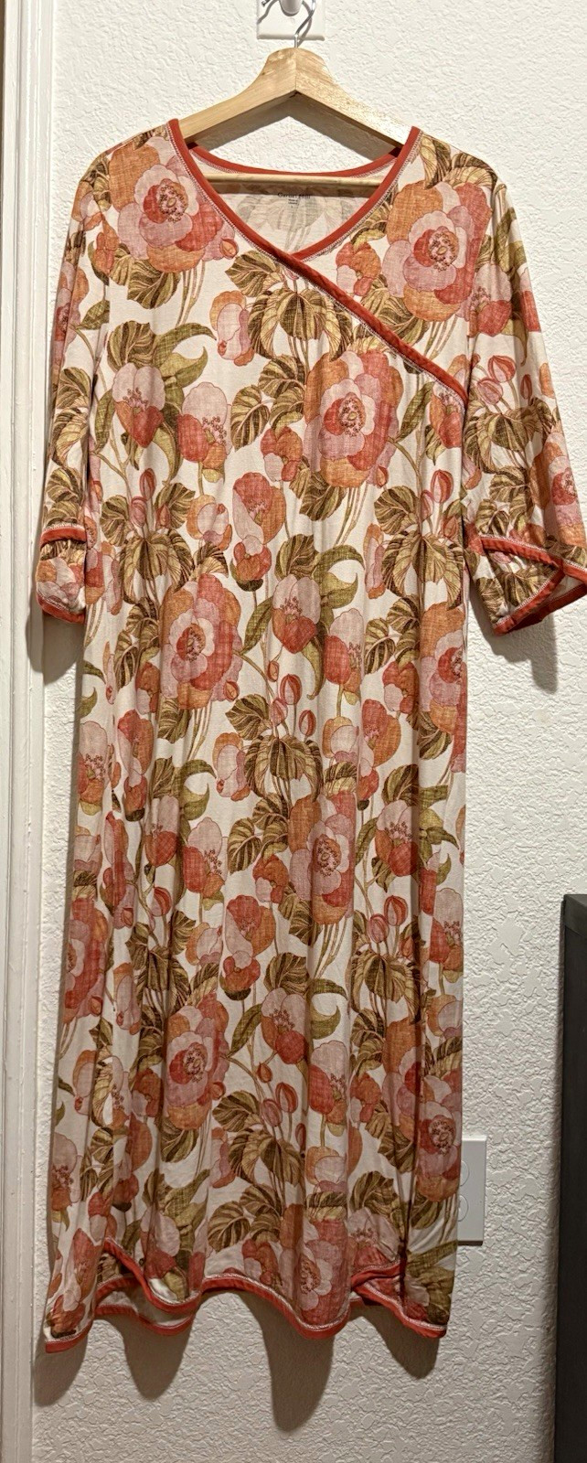 Garnet Hill Floral Organic Cotton Knit 3/4 Sleeve Nightgown Size Large Garnet Hill Floral Organic Cotton Knit 3/4 Sleeve Nightgown Size Large